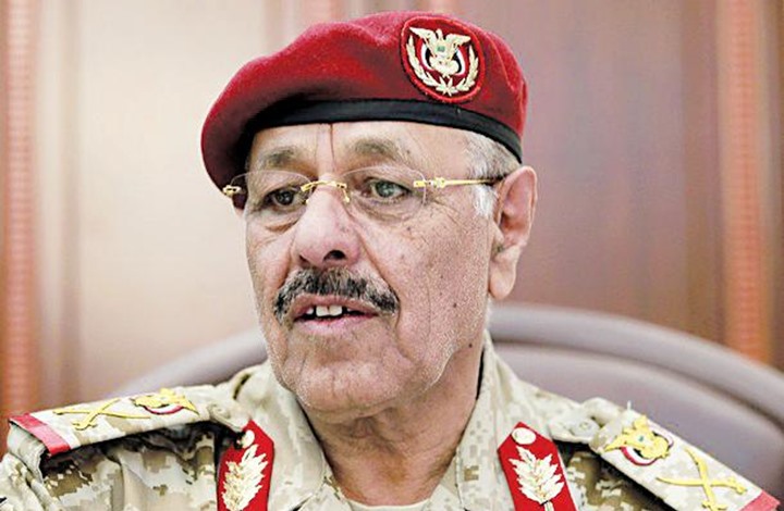 الفريق علي محسن الأحمر يقود المعارك ضد ميليشيات الحوثي في مختلف الجبهات