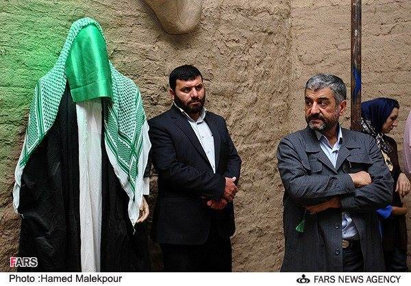 انتشار صورة مزعومة للمهدي المنتظر مع قائد الحرس الثوري الإيراني يوم العيد