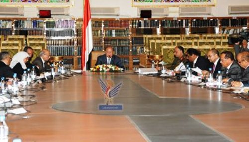 اجتماع للرئيس هادي بالحكومة يقر ارخبيل سقطرى المحافظة رقم 22