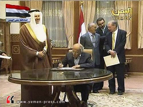 اليمن: تضارب الأنباء بشأن استعداد صالح للتوقيع على المبادرة الخليجية