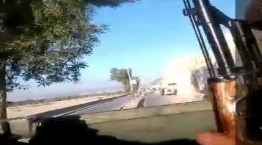 شاهد بالفيديو.. جندي يمني يوثق لحظة هجوم داعش على العسكر في حضرموت