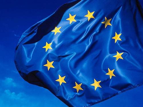 مسؤول أوروبي رفيع يبدأ اليوم زيارة لليمن لبحث مستجدات عملية انتقال السلطة وتأكيد الدعم الأوروبي