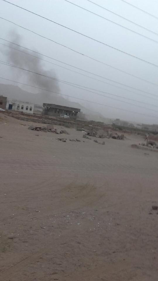 مليشيا الحوثي تقصف محطة كهرباء حريب بصواريخ الكاتيوشا (صورة)