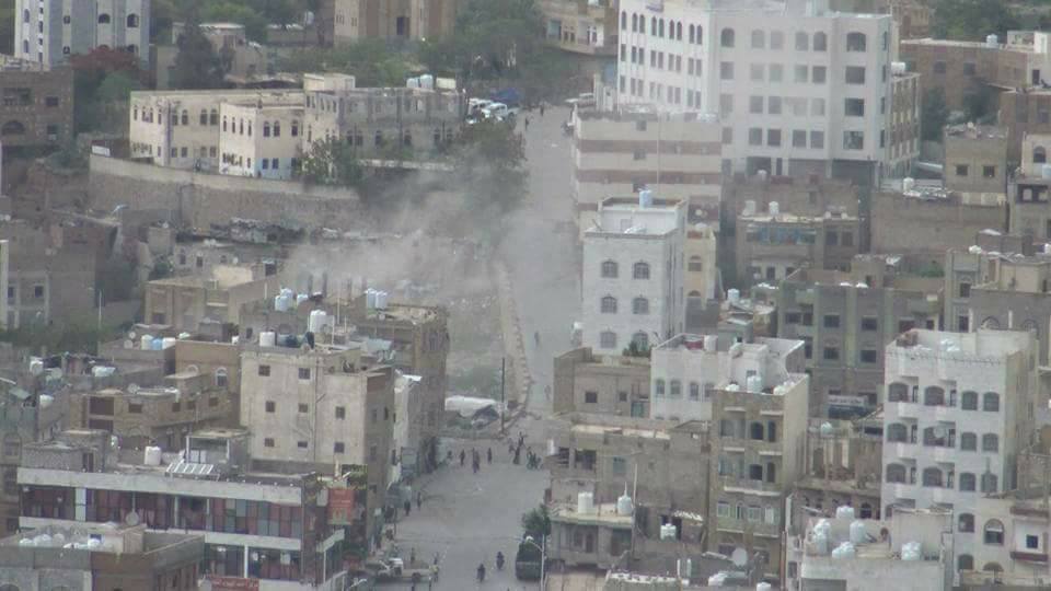 83 شهيد وجريح حصيلة قصف الحوثيين للأحياء السكنية في تعز (فيديو)