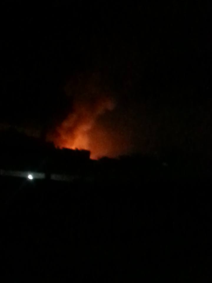 طيران التحالف يقصف معسكر الشرطة الراجلة وسط العاصمة صنعاء