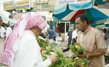 سوق اليمنة في جده فل.. سمك وخمير على الطريق