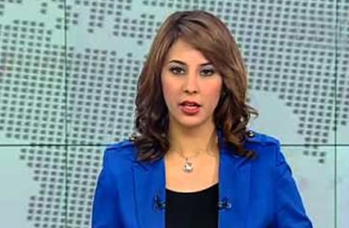 مذيعة مصرية تخطئ ثلاث مرات في قراءة كلمة (فيديو)