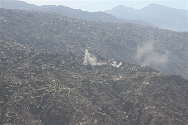 غارة جوية سابقة على جبال رازح في صعدة - الجيش اليمني