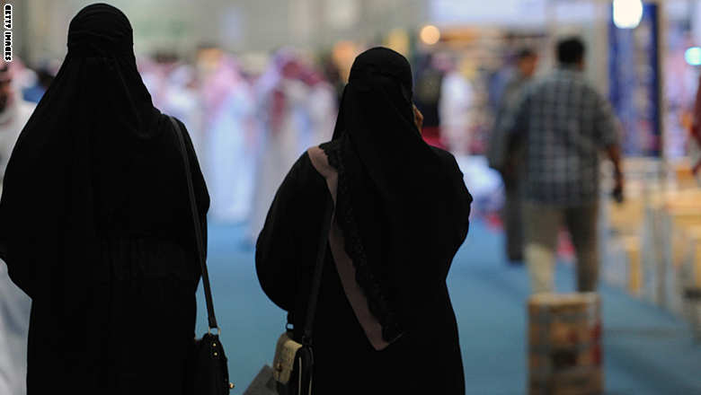 السعودية: القبض على هاكر عربي يبتز النساء وعلى فتاة هددت أخرى بنشر صورها