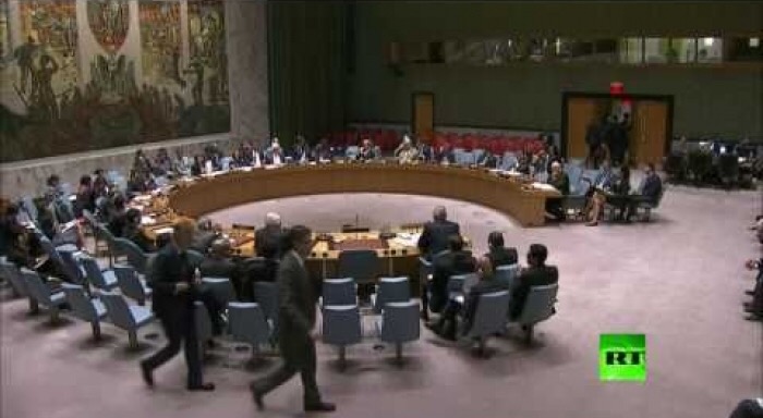 مندوبو أمريكا وبريطانيا وفرنسا يقاطعون كلمة الجعفري في مجلس الأمن (فيديو)