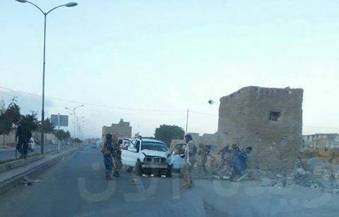 عمران : قوات الجيش والأمن تكشف عن شبكة حوثية تُهرب الأسلحة إلى العاصمة ..تفاصيل