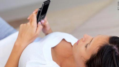 مرض جديد نسبيا.. إرسال SMS أثناء النوم