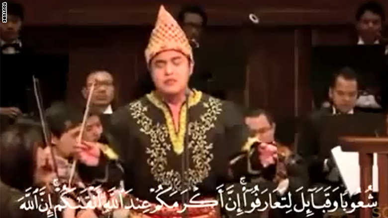 كشف حقيقة فيديو غناء «القرآن» بأوبرا مسيحية إندونيسية 