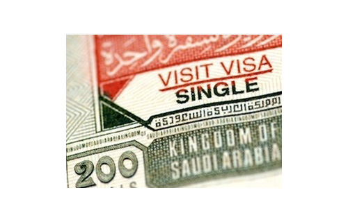 السعودية: تمديد تأشيرات الزيارة لجميع الجنسيات دون استثناء