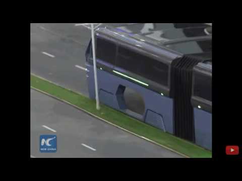 فيديو : صيني يخترع حافلة عملاقة تتسع لـ 1400 راكب لحل الأزمات المرورية