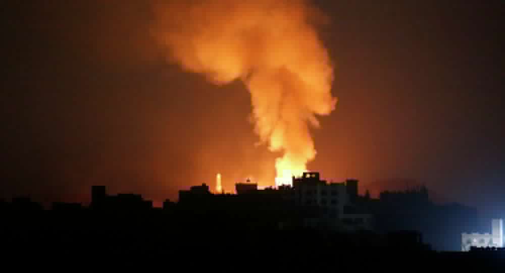 التحالف العربي يدمر مخزن صواريخ قرب السجن المركزي في صنعاء
