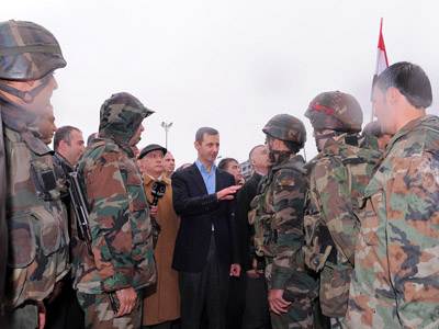 بشار الأسد يزور قواته التي تقتل المواطنين منذو اشهر