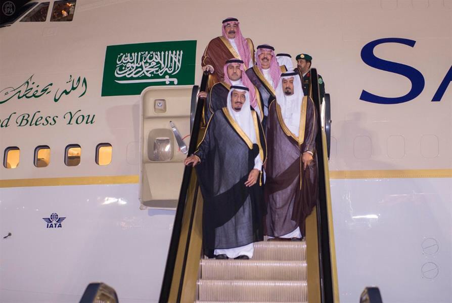 ملك السعودية يغادر فرنسا غضباً من دعوة هولاند للرئيس الإيراني ومصادر تؤكد وصوله إلى المغرب
