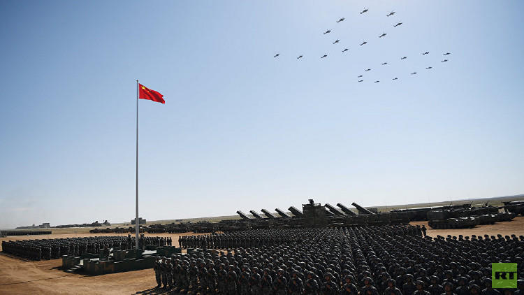 يعد جيش جمهورية الصين الشعبية أكبر جيش في العالم