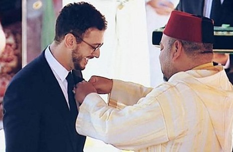 ملك المغرب يكلف محاميه بالدفاع عن سعد المجرد.. وهذه صور سجنه