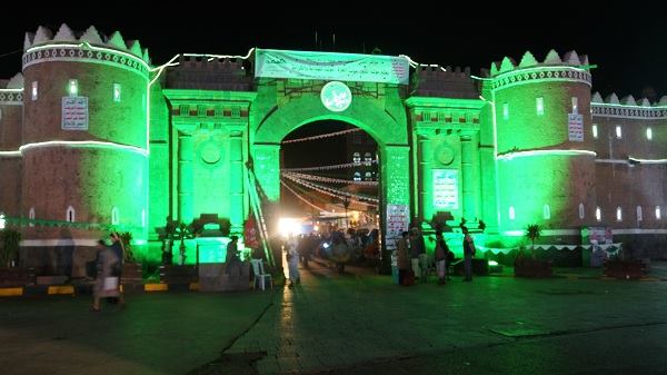 بالصور : العاصمة صنعاء تشهد إستعدادات كبيرة للإحتفال بالمولد النبوي الشريف